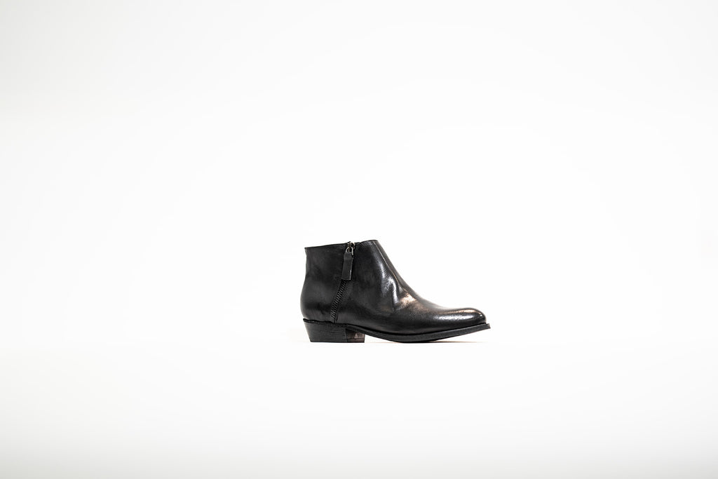 Chelsea Leather Ankle Boot - Studio D Shoe Boutique